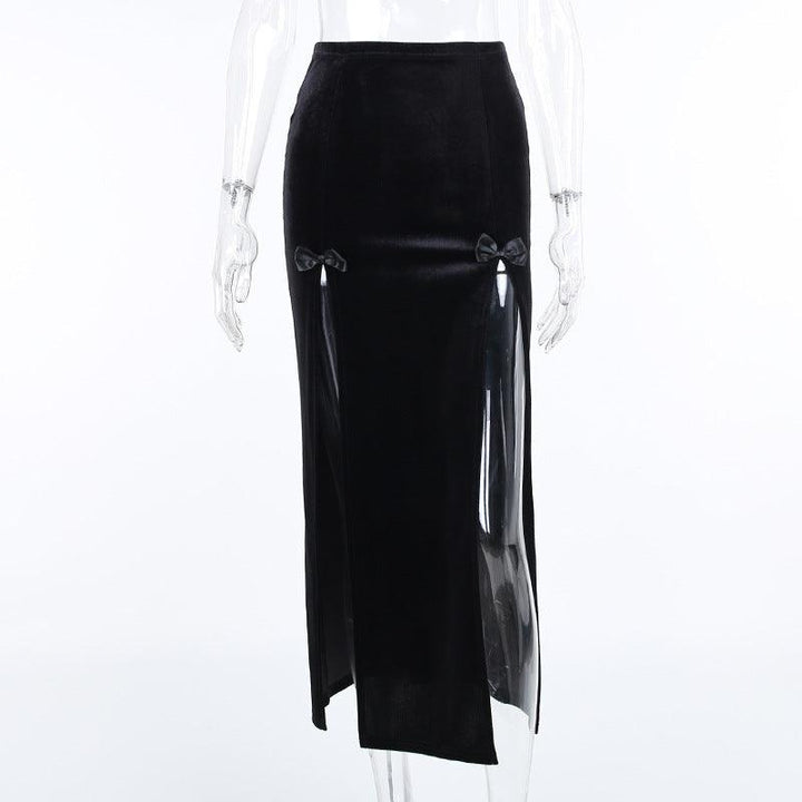 a woman wear a black sexy gothic velvet half body long dress